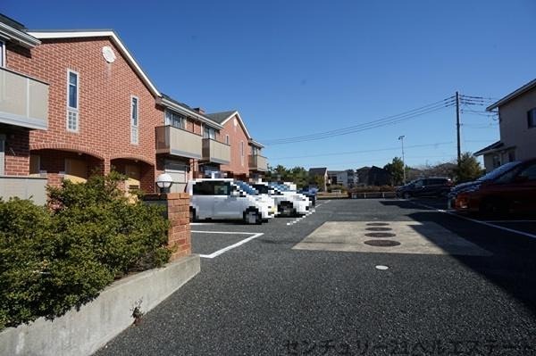 煉瓦館あざみ 駐車場