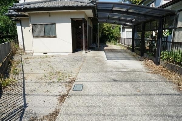 君津市君津台2-20-9宇山邸 駐車場