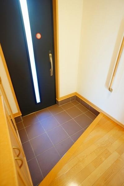 畑沢南6丁目戸建 玄関