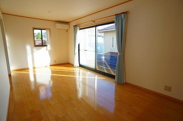 畑沢南6丁目戸建 リビング