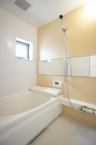 クオーレ　トロン 風呂画像
