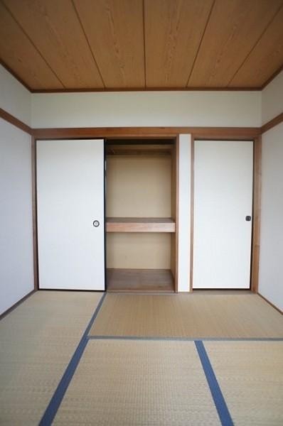 コーポリバーサイドインⅡ 収納