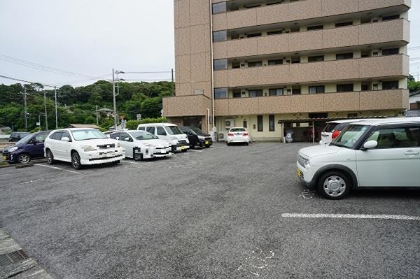 マンションアンフィニー 駐車場